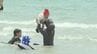 夏本番の光景！海水浴場に多くの人「おばあちゃんらと来た」砂浜で遊んだり海で泳いだり、思い思いに楽しむ人々　|　山口のニュース・天気・防災｜tys NEWS｜ｔｙｓテレビ山口