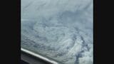 また“台風の卵”=熱帯低気圧 いつまで影響?台風の「目」に突っ込んだ気象予報士が見た”らせん状の雲”【台風情報】|TBS NEWS DIG