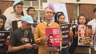 「家族が定期的に母と会えるように」アウン・サン・スー・チー氏の次男キム・エアリスさんが在英ミャンマー大使館で訴え| TBS CROSS DIG with Bloomberg