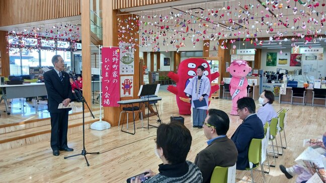 商店や民家に伝わるひな人形を展示　遠野町家のひなまつり始まる　セレモニーでは園児たちの歌も　岩手|TBS NEWS DIG