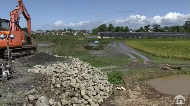 大雨で川の堤防が決壊した青森県五所川原市の「緊急安全確保」が解除 市が飯詰川を管理する県と連携を取りながら復旧作業にあたる|TBS NEWS DIG