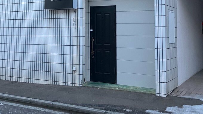 救急車呼ばず長時間放置か…常連客が死亡　函館の飲食店マスター逮捕　閉店後まで倒れたままだったか　|　北海道のニュース｜HBC北海道放送