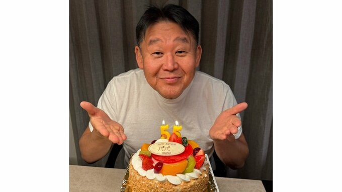 【花田虎上】　55歳の誕生日を報告「妻と2人の娘からの手紙」に感激　幸せ溢れる家族ショットにファン絶賛|TBS NEWS DIG