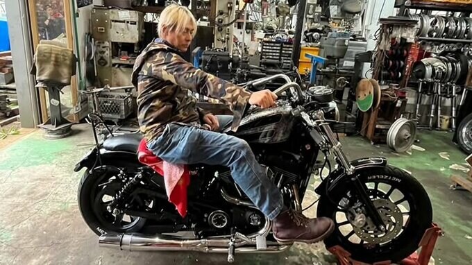 【 ヒロシ 】　「俺色に染めていく。」　バイクショップでハーレーにまたがる姿を公開　「ハーレーついに手に入れたのですねー！」「ご契約？おめでとう御座います」と反響の声|TBS NEWS DIG
