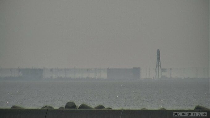 蜃気楼が出現…発電所の煙突が伸びた！今シーズン最高のＢランクを観測　富山|TBS NEWS DIG