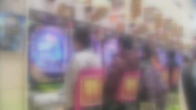 「パチンコで負けて…」怒りの矛先はコンビニか　陳列棚押し倒し商品を散乱させ営業困難にさせた疑い　47歳無職の男を現行犯逮捕|TBS NEWS DIG