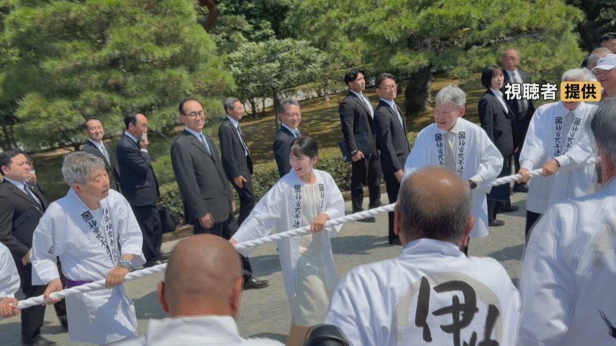 愛子さまが伊勢神宮を参拝  ｢笑顔で手を振っていただいて…｣式年遷宮に向けた伝統行事“お木曳”に法被を着て参加