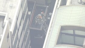 【速報】東京・銀座の11階建てマンション5階から出火 1人けが 東京消防庁などが消火活動中|TBS NEWS DIG