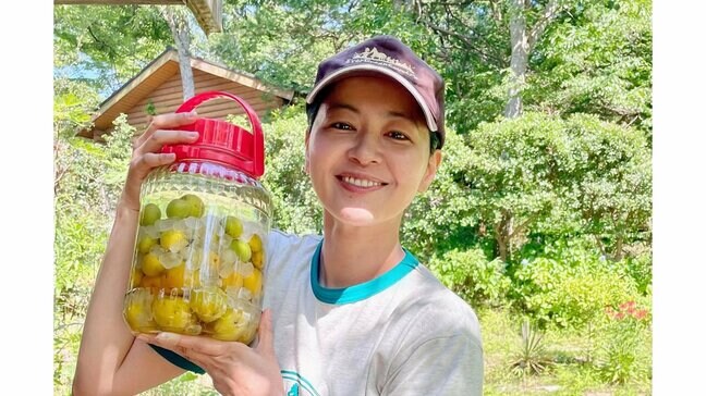 【 黒谷友香 】　「初めて作ってみたけど、どうなることやら」　手作り梅酒に挑戦　自宅の庭で収穫|TBS NEWS DIG