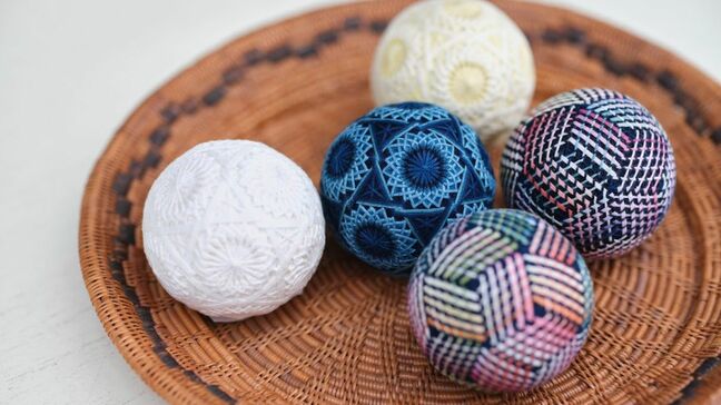 讃岐と世界をつなぐアーティストが集結「やしまーる展示会」民谷螺鈿や讃岐かがり手まりなど【香川】|TBS NEWS DIG