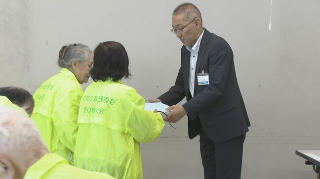 長野市長の視察など訴え　安茂里の旧海軍地下ごうの保全活動に取り組む団体　要望書と約500人分の署名提出|TBS NEWS DIG