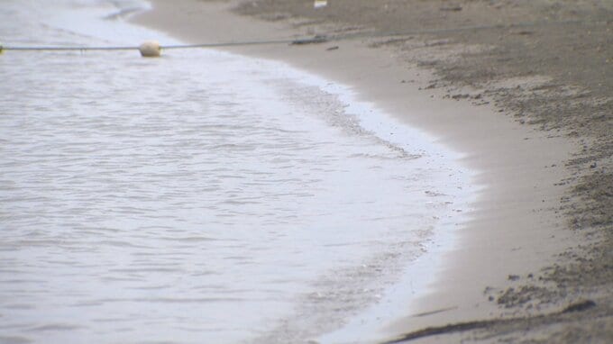 富山湾の海水浴場は今年もきれい！県内7か所の水質調査、3か所が最高ランク「AA」評価　|　富山のニュース｜天気・防災｜チューリップテレビ