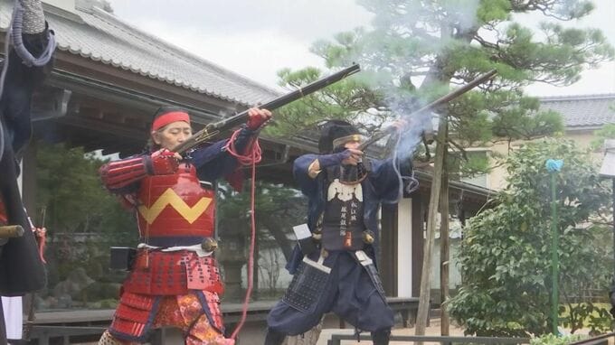 火縄銃でお祝い？　松江歴史観１３周年でイベント　無料開放に家族連れなどにぎわう　|　BSSニュース | BSS山陰放送