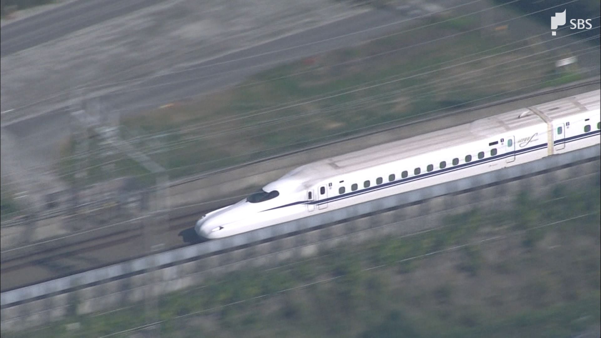 東海道新幹線「1.5席分」の新シート 3人掛け座席の真ん中に