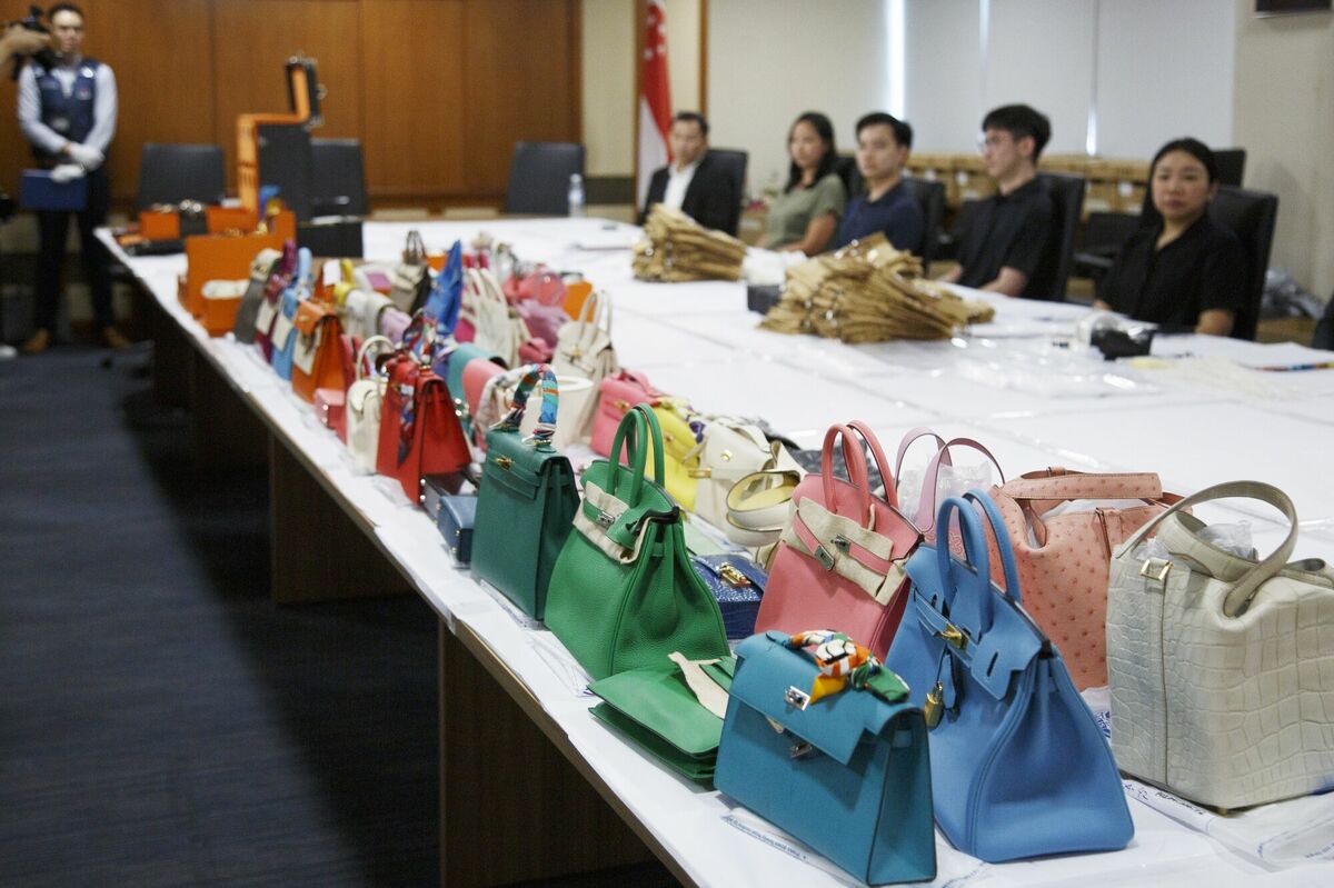 エルメスバッグも売却へ､シンガポール当局が押収品処分-資金洗浄事件