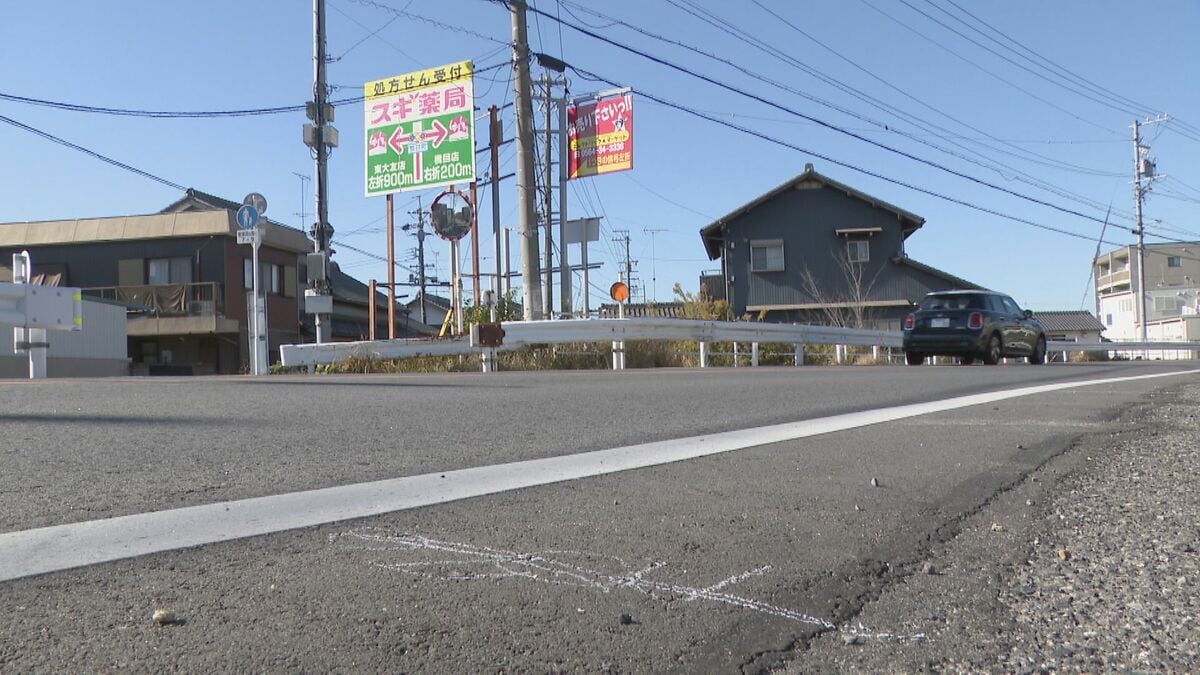 道路を横断しようとした自転車と走行中の乗用車が衝突　自転車の78歳男性が意識不明の重体　愛知・岡崎市の主要地方道で
