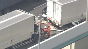 【速報】男性1人が死亡　トラックなど5台の多重事故で計4人死傷　渋滞中の兵庫・神戸市の阪神高速湾岸線で|TBS NEWS DIG