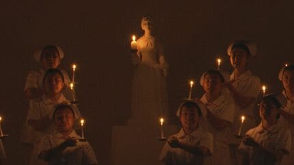 ナイチンゲール像に決意誓う 看護学校で実習前の「戴帽式」 熊本・玉名