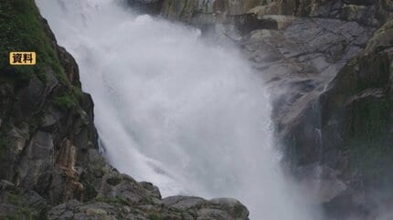 北アルプス立山山麓 称名滝（標高1170メートル）滝つぼで男性の遺体