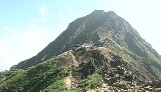 下山中に岩場でつまずき転倒…八ヶ岳連峰赤岳で35歳女性がけがで救助要請|TBS NEWS DIG