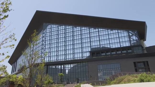 FビレッジにファイターズOBの斎藤佑樹さんが名付けた新たな複合施設「SUNNY TERRACE」が25日オープン 選手も駆け付け出店祝う|TBS NEWS DIG