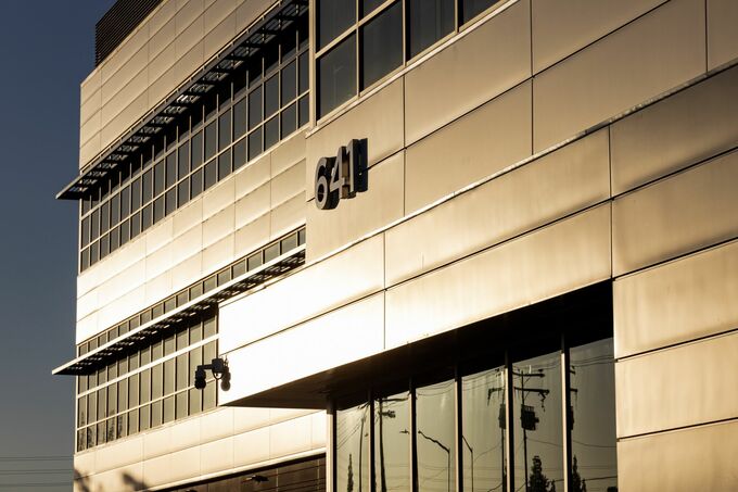 エヌビディアお膝元の米データセンター、電力不足で稼働せず