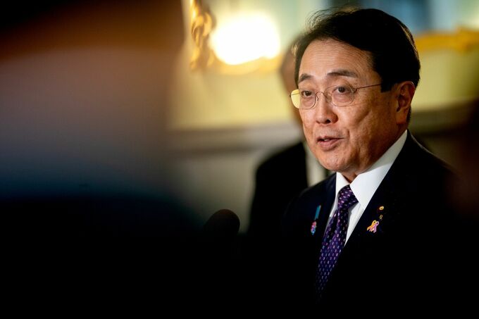 赤沢経産相、対米投資第2弾で外国銀融資検討－外貨調達円滑化へ