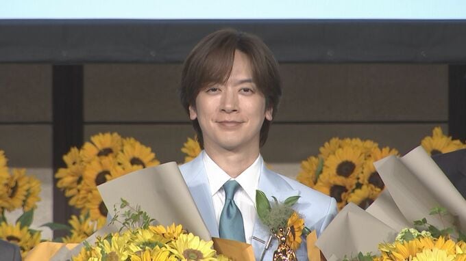 【 DAIGO 】 ベストファーザー受賞に「MAK」 “ (M)身に(A)余る(K)光栄 ” 妻・北川景子さんとは阿吽の呼吸で役割分担 「妻が撮影で忙しい時とかは、僕が料理とかをして家庭を支えています」|TBS NEWS DIG