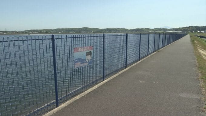 【続報】ため池に落ちたサッカーボールを取ろうとして転落　男子中学生が溺れ意識不明の重体|TBS NEWS DIG