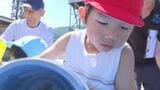 園児がカサゴの稚魚放流「大きくなってね」ふるさとの海を豊かに|TBS NEWS DIG