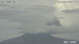 諏訪之瀬島で噴火、噴煙最高1300m 島の西側でマグマ量増加か 鹿児島|TBS NEWS DIG