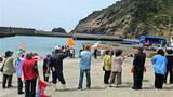大漁旗で歓迎 フランス船籍のクルーズ船が甑島に 鹿児島 | 鹿児島のニュース|MBC NEWS|南日本放送