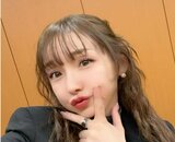 【 加護亜依 】 「wave hair〰︎　名古屋でお仕事してきたよ♡」　オフショットにファン反響　「お人形さんすぎる」「どんな髪型も似合ってて可愛すぎる|TBS NEWS DIG