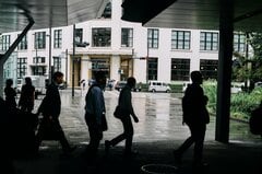 日本市場、欧州債動揺でリスク回避の株安－日本国債上昇へ、円底堅い| TBS CROSS DIG with Bloomberg