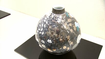 重要無形文化財「色絵磁器」保持者 十四代今泉今右衛門さんの作品展