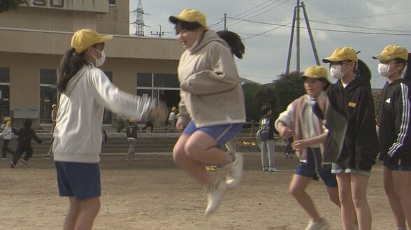 「縄跳び×オンライン」に小学生が熱中！地域の22校が丸ごと縄跳びにハマった訳　熊本県上益城郡　|　熊本のニュース｜RKK NEWS｜RKK熊本放送