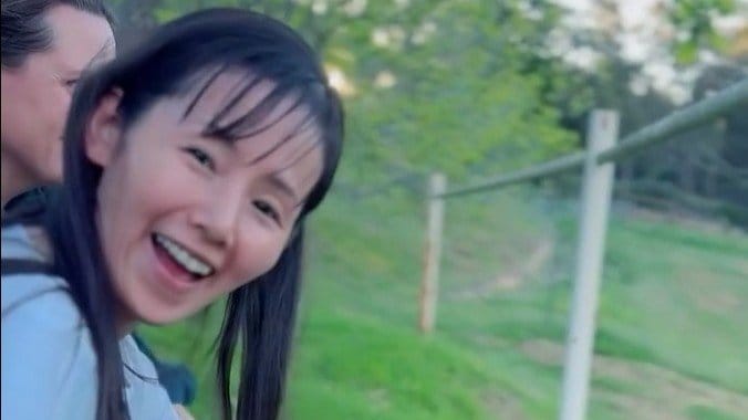 【小西真奈美】初めてカンガルーに触れ「柔らかい…そしてめちゃくちゃ可愛い♥」|TBS NEWS DIG