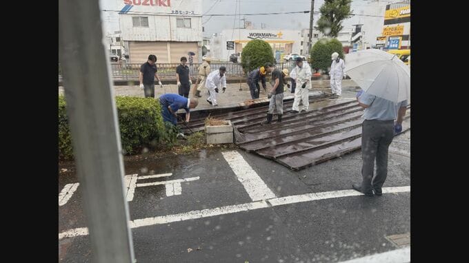 突風の被害相次ぎ…気象台が現地へ ｢どういう物がどういう風に飛んだのか…｣ 突風の種類や風の強さなどを調査 名古屋･中川区|TBS NEWS DIG