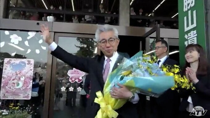 2期8年務めた青森県弘前市の櫻田宏 市長が退任　退任式では市長選を振り返った上で職員にエール送る|TBS NEWS DIG