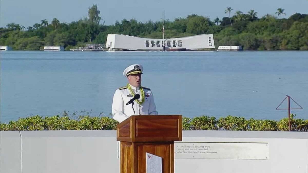 真珠湾攻撃から84年 ハワイで追悼式典 攻撃を体験した兵士の出席者が