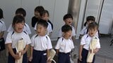 「詐欺に騙されないでね」 年金支給日にあわせて園児たちが商店街で特殊詐欺被害の防止を呼びかけ【岡山】|TBS NEWS DIG
