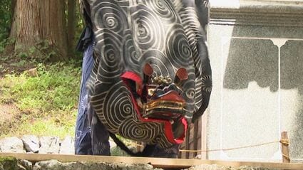 1300年続く伝統の獅子舞 後継者不足と高齢化で歴史に幕 最後の舞で観客