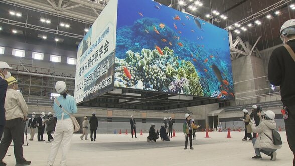 普段は見られないビジョン裏側も…YKK AP ARENAで見学会　完成に期待を膨らます　ことし10月オープン予定　富山　|　富山のニュース｜天気・防災｜チューリップテレビ