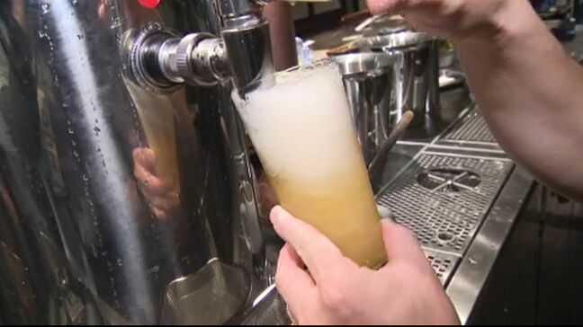 「アサヒビールショック」 卸売業者は商売のスタイルが“昭和”に 飲食店は今は大丈夫でも長引けば年末商戦に不安|TBS NEWS DIG