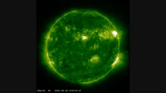 大規模な「太陽フレア」きょうからあすにかけて地球に到達　人工衛星・GPS・通信に影響のおそれ　