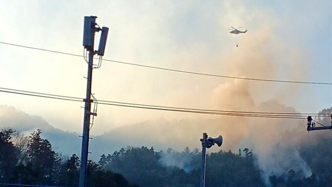 【速報】大月市猿橋町で林野火災　現在も延焼中　山梨【午後５時半現在】　|　山梨のニュース | ＵＴＹテレビ山梨