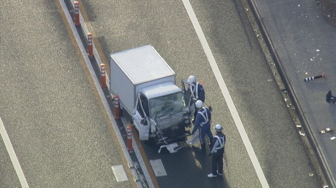 軽トラックがトレーラーに追突　東広島呉道路の下りが通行止め　70代の男性負傷　|　RCC NEWS | 広島ニュース | RCC中国放送