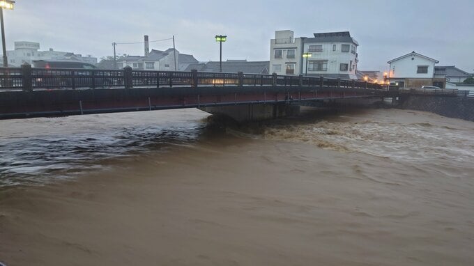 大分・日田市に「大雨特別警報」　線状降水帯が発生…各地で河川氾濫　最大級の警戒を　|　大分のニュース｜OBS NEWS｜大分放送