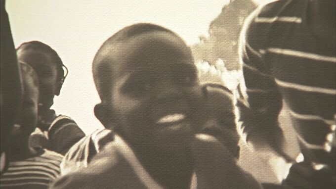 「日本と大して変わらないよね」アフリカ紛争地を見た戦場フォトグラファーが伝えたいこと　鳥取県鳥取市　|　BSSニュース | BSS山陰放送