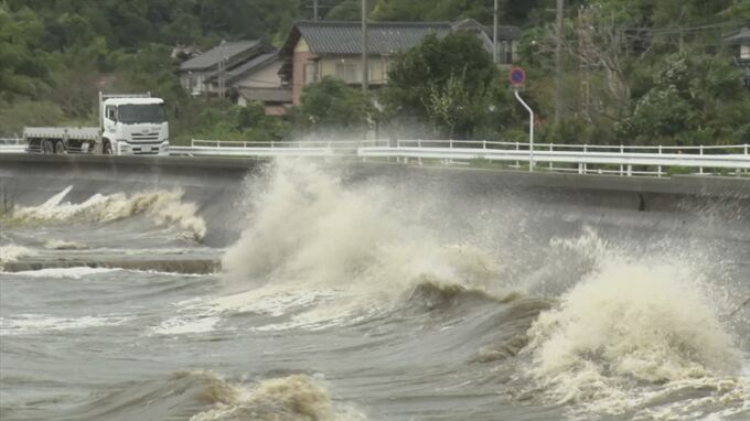 山陰に最接近の台風11号　屋根や車庫を吹き飛ばし川では逆流も…70代男性が転倒して頭にけが　各地に爪痕残す　|　BSSニュース | BSS山陰放送